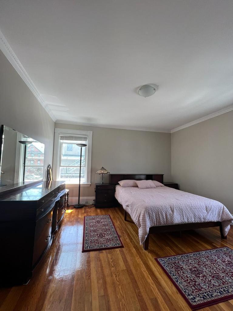 Private Room In A Grand House Boston Exterior foto